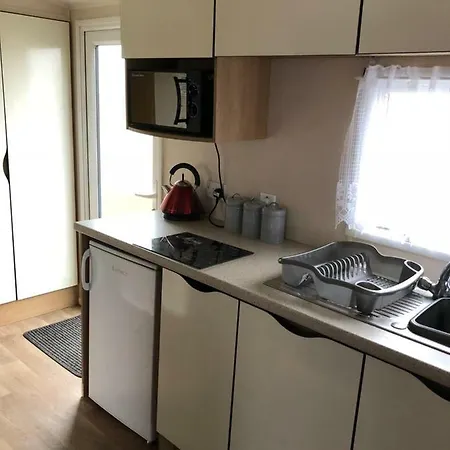 Beechgrove Flamingoland Holiday home *