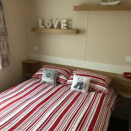 Beechgrove Flamingoland Holiday home *