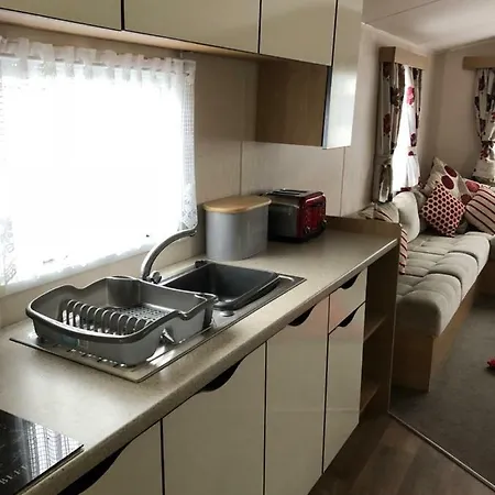 Beechgrove Flamingoland Holiday home
